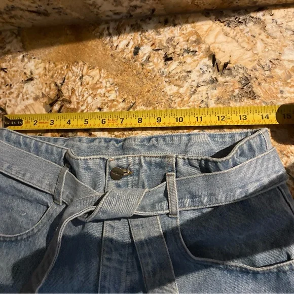 BE BOP Denim Women's Shorts with Tie Belt Light Wash Size 5 - Picture 6 of 7